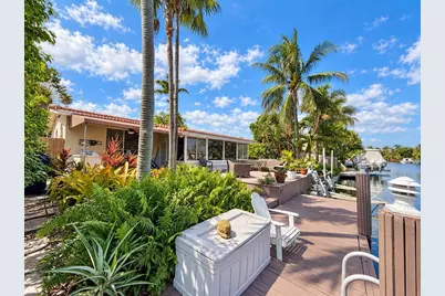 2142 NE 17th Avenue, Wilton Manors, FL 33305 - Photo 31