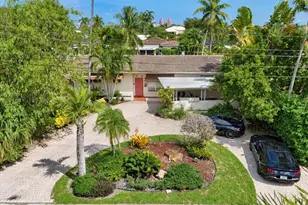 2142 NE 17th Ave, Wilton Manors, FL 33305 - Photo 1