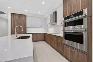 275 1st Ave S, Saint Petersburg, FL 33701 - Photo 7