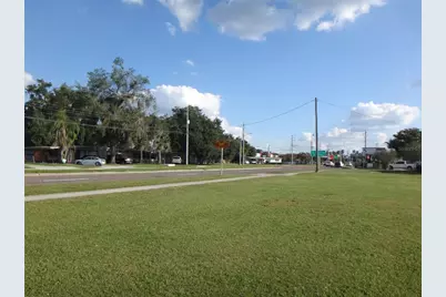 1603 James L Redman Parkway, Plant City, FL 33563 - Photo 1