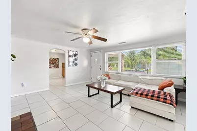 1525 56th Street S, Gulfport, FL 33707 - Photo 5
