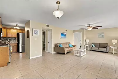 5118 Coquina Key Drive SE #B, Saint Petersburg, FL 33705 - Photo 5