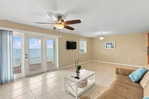 5118 Coquina Key Dr SE, Saint Petersburg, FL 33705 - Photo 3