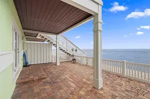 5118 Coquina Key Dr SE, Saint Petersburg, FL 33705 - Photo 11