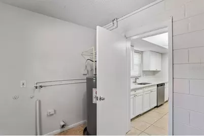 14051 Briardale Lane, Tampa, FL 33618 - Photo 9