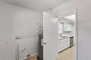 14051 Briardale Ln, Tampa, FL 33618 - Photo 9