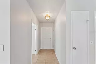 14051 Briardale Ln, Tampa, FL 33618 - Photo 3