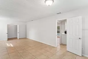14051 Briardale Ln, Tampa, FL 33618 - Photo 5