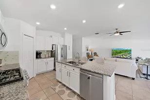 5037 White Chicory Dr, Apollo Beach, FL 33572 - Photo 15