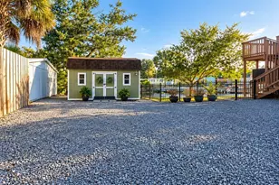 7247 Arbordale Dr, Weeki Wachee, FL 34607 - Photo 9
