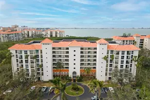 4750 Dolphin Cay Ln S, Saint Petersburg, FL 33711 - Photo 1
