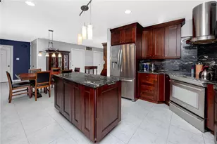 902 Robin Ave, Palm Harbor, FL 34683 - Photo 9