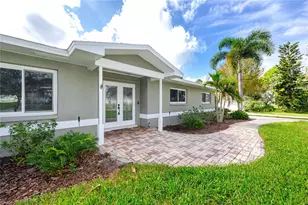 902 Robin Ave, Palm Harbor, FL 34683 - Photo 37
