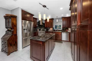 902 Robin Ave, Palm Harbor, FL 34683 - Photo 7