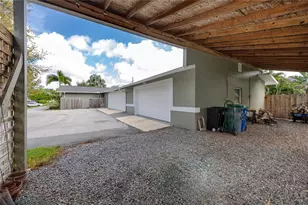 902 Robin Ave, Palm Harbor, FL 34683 - Photo 31