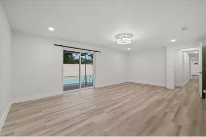 9410 N Valle Drive, Tampa, FL 33612 - Photo 35