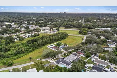 9410 N Valle Drive, Tampa, FL 33612 - Photo 11
