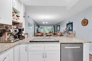 6210 Sun Blvd, Saint Petersburg, FL 33715 - Photo 9