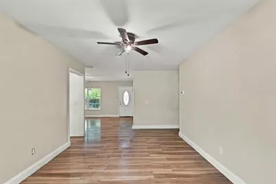 702 Camellia Court, Seffner, FL 33584 - Photo 7