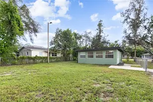 1410 E 98th Ave, Tampa, FL 33612 - Photo 25