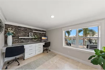 430 Palm Island SE, Clearwater Beach, FL 33767 - Photo 21