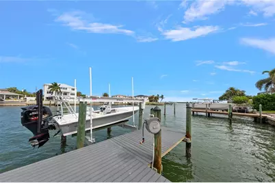 430 Palm Island SE, Clearwater Beach, FL 33767 - Photo 29