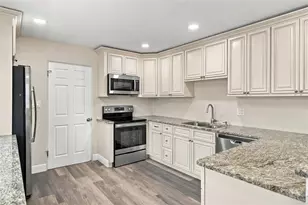 2518 16th Ave N, Saint Petersburg, FL 33713 - Photo 9