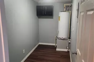 5901 Bryce Ln, Tampa, FL 33615 - Photo 7