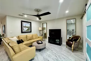 3128 59th St S, Gulfport, FL 33707 - Photo 7