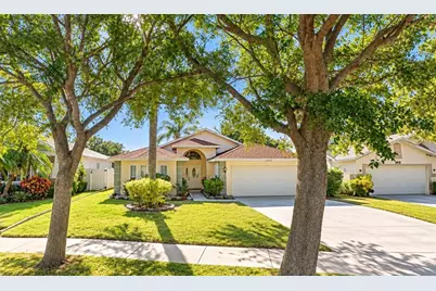 12935 Pineforest Way W, Largo, FL 33773 - Photo 1