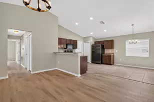 6550 Bayston Hill Pl, Zephyrhills, FL 33541 - Photo 9