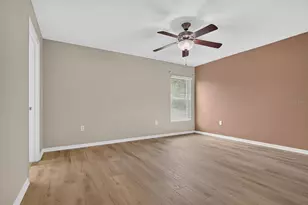 6550 Bayston Hill Pl, Zephyrhills, FL 33541 - Photo 19