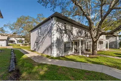 5182 Sunridge Palms Drive #5182, Tampa, FL 33617 - Photo 5