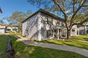 5182 Sunridge Palms Dr, Tampa, FL 33617 - Photo 5