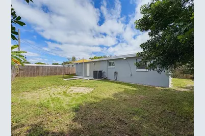 9218 86th Street N, Seminole, FL 33777 - Photo 45