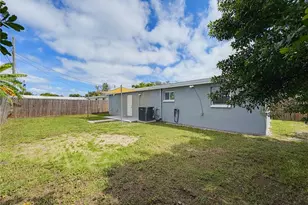 9218 86th St N, Seminole, FL 33777 - Photo 45