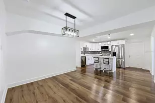 9218 86th St N, Seminole, FL 33777 - Photo 13