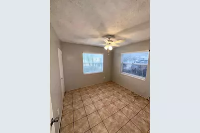 691 W Harbor Drive S #Lower, Saint Petersburg, FL 33705 - Photo 5