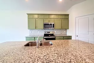 35813 Buttonweed Trl, Zephyrhills, FL 33541 - Photo 7