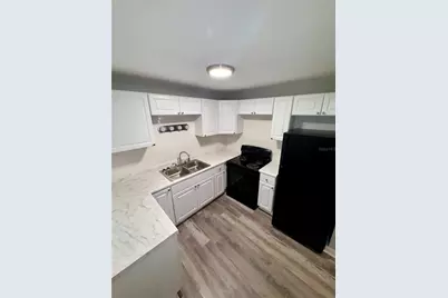 2318 4th Street S #9, Saint Petersburg, FL 33705 - Photo 3