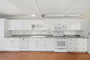 1411 52 Street E, Palmetto, FL 34221 - Photo 9