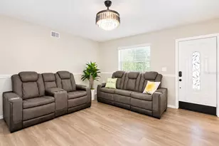 13915 Bridgeport Dr, Tampa, FL 33625 - Photo 7