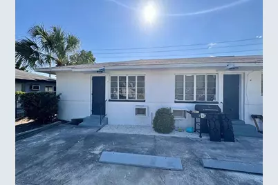 2318 4th Street S #5, Saint Petersburg, FL 33705 - Photo 1