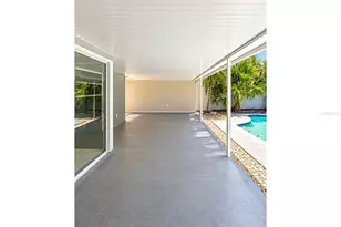 5124 Springwood Dr, Tampa, FL 33624 - Photo 19