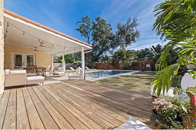 1037 51st Avenue N, Saint Petersburg, FL 33703 - Photo 35