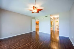 9200 Park Blvd, Seminole, FL 33777 - Photo 21