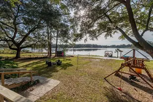 391 SE 165th Court Rd, Silver Springs, FL 34488 - Photo 1