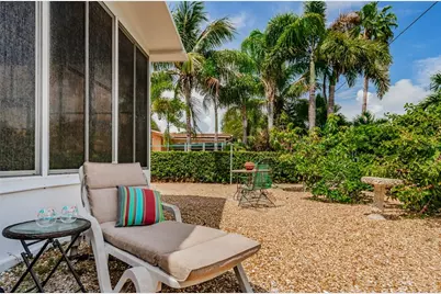 1983 W Vina Del Mar Boulevard, Saint Pete Beach, FL 33706 - Photo 33