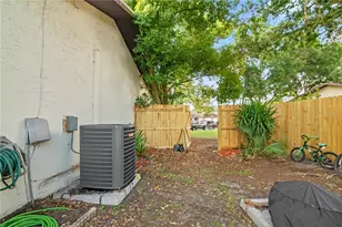 2031 Dover Ct, Oldsmar, FL 34677 - Photo 9