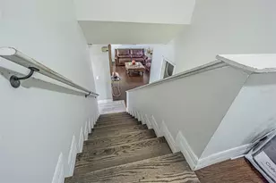 6811 Mitchell Cir, Tampa, FL 33634 - Photo 7